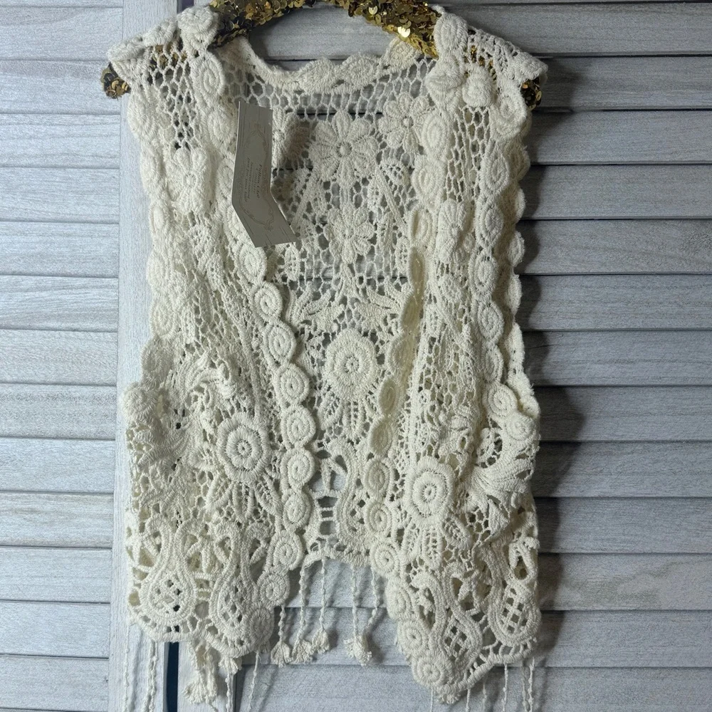NWT. Boutique. Size 3/4 Crochet Lace Vest - Cream Kids